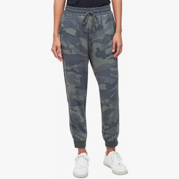 Splendid Pants - 3 For $12 Clearance Splendid Women's Camo Jogger Pants‎